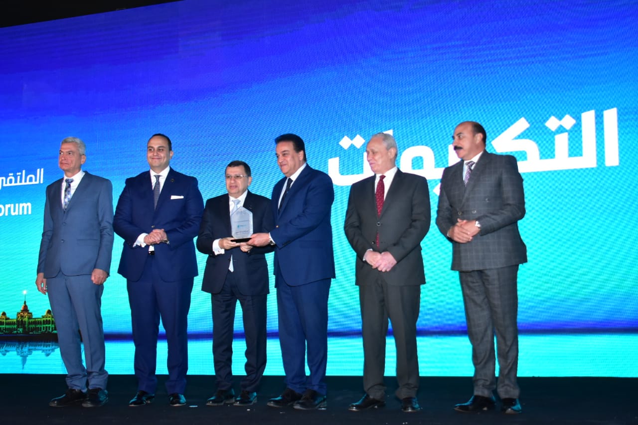 تكريم مجموعة مستشفيات كليوباترا في الملتقى السنوي الثالث للهيئة العامة للرعاية الصحية